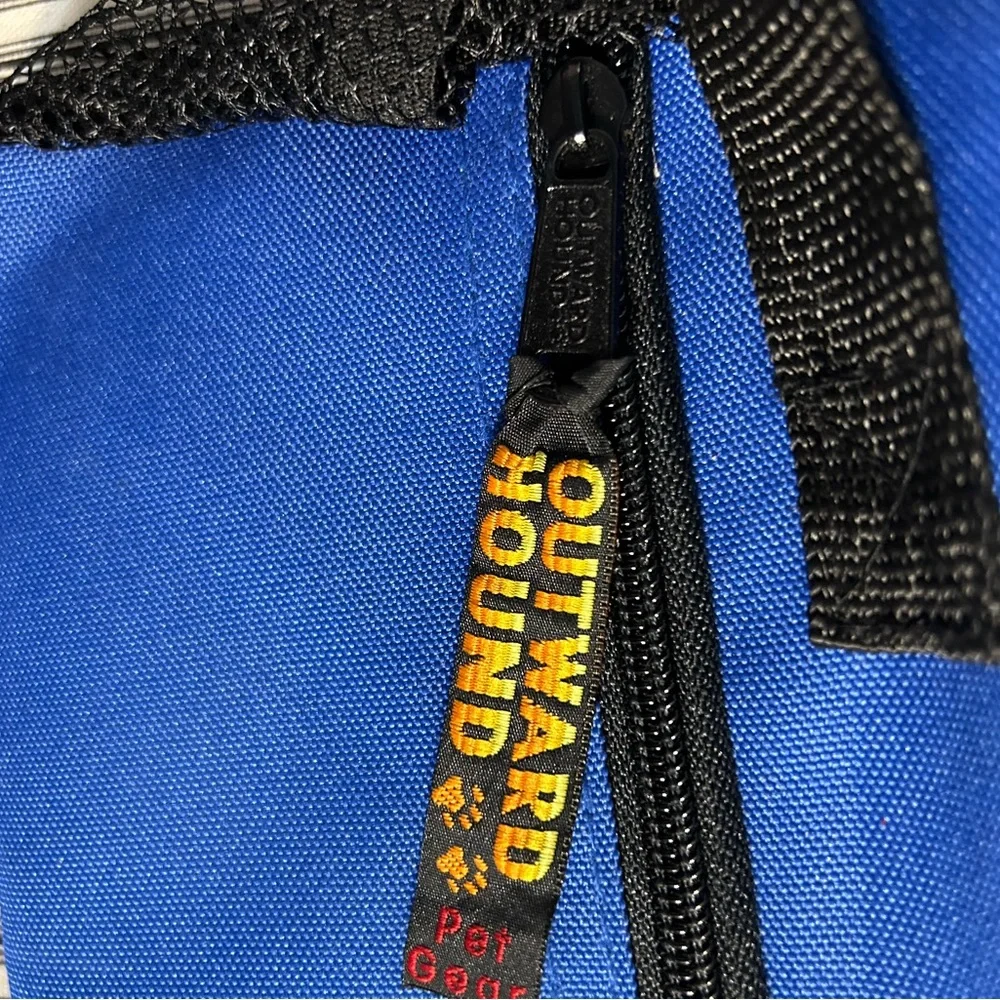 Outward Hound Blue Backpack for smaller dogs